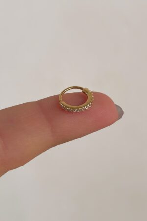 Piercing gold shine
