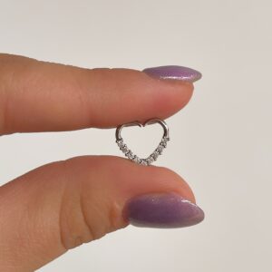 Piercing cora